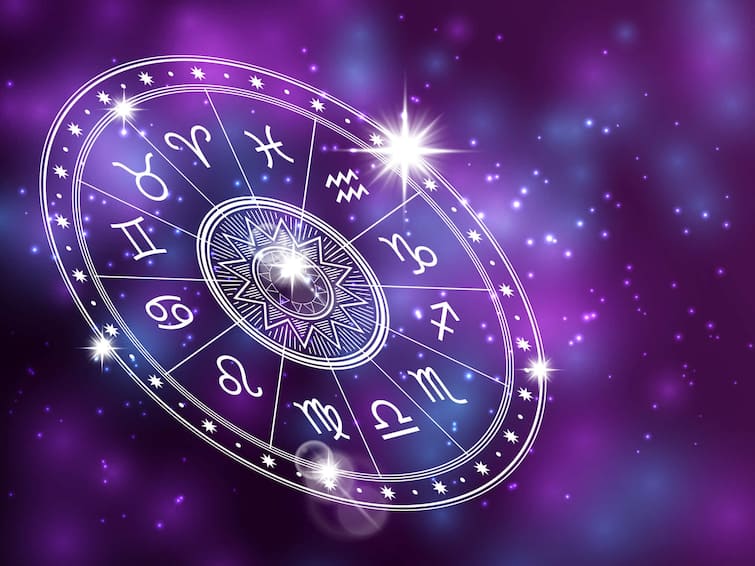 Horoscope Today 16th April 2024 Read your daily astrological predictions for today Aaj Nu Rashifal Today Rashi Bhavishya in Gujarati Rashifal 16th April 2024: નવરાત્રિના આઠમા દિવસે મહાગૌરીની આ રાશિ પર રહેશે કૃપા, જાણો શુભમુહૂર્ત અને રાશિફળ