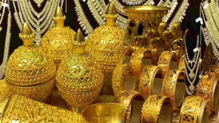 gold silver prices today gold prices at record high of 75300 rupees per 10 gram gold Gold Price: గోల్డ్‌ రష్‌ - అప్పుడు 102 రూపాయలే, ఇప్పుడు రూ.75,300