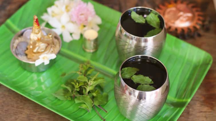 Sriramanavami special tasty bellam panakam traditional recipe for festival  Sriramanavami Panakam Recipe : శ్రీరామనవమి పానకాన్ని ఇలాగే చేయాలి.. ఆలయాల్లో పంచే ట్రెడీషనల్ పానకం రెసిపీ ఇదే