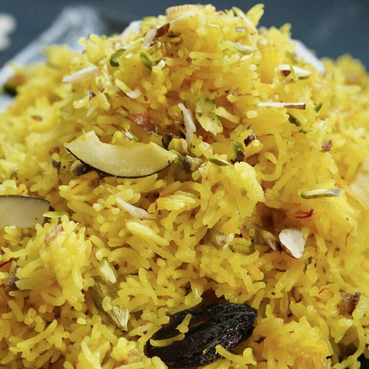 ਮਾਹਿਰਾਂ ਅਨੁਸਾਰ ਚੌਲਾਂ ਵਿੱਚ ਬਹੁਤ ਘੱਟ ਕੈਲੋਰੀ ਹੁੰਦੀ ਹੈ, ਜੇਕਰ ਤੁਸੀਂ ਇਸ ਨੂੰ ਇੱਕ ਉਦਾਹਰਣ ਦੇ ਜ਼ਰੀਏ ਸਮਝਦੇ ਹੋ, ਤਾਂ ਇੱਕ ਕੱਪ ਚੌਲਾਂ ਵਿੱਚ ਇੱਕ ਆਮ ਰੋਟੀ ਦੇ ਬਰਾਬਰ ਕੈਲੋਰੀ ਹੁੰਦੀ ਹੈ, ਇਸ ਲਈ ਇਸ ਤਰ੍ਹਾਂ ਦੀ ਸੋਚ ਗਲਤ ਹੈ।