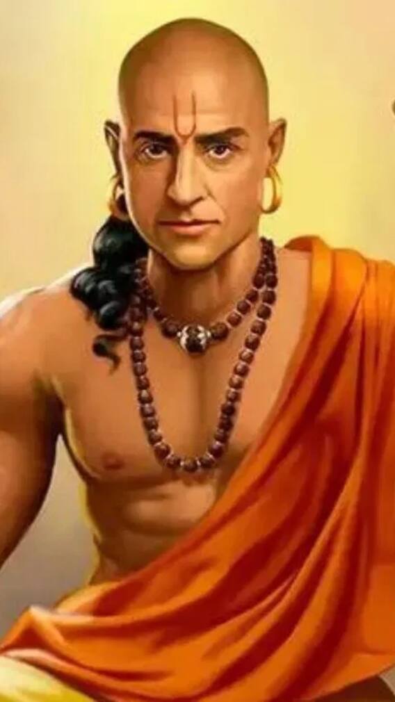 লোভ মানুষকে বিপথে চালিত করে? কী বলেছিলেন চাণক্য?