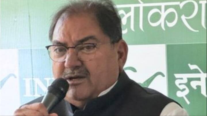 सी-वोटर के इस सर्वे में इंडियन नेशनल लोकदल को महज 2 प्रतिशत वोट मिल सकते है तो अन्य पार्टियों को 7 प्रतिशत तक वोट मिलने की संभावना है.