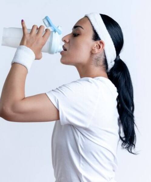 Water And Workout: ਵਰਕਆਊਟ ਦੌਰਾਨ ਪਾਣੀ ਪੀਣਾ ਸਹੀ ਜਾਂ ਗਲਤ? ਜਾਣੋ ਪੀਣ ਦਾ ਸਹੀ ਢੰਗ