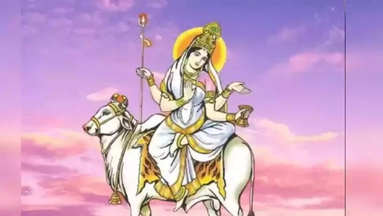 On the eighth day of Chaitra Navratri, worship Mahagauri, this statement will fulfill your wishes Chaitra Navratri 2024 Day 8:ચૈત્ર નવરાત્રિના આઠમા દિવસે મહાગૌરીની કરો આ વિધાનથી પૂજા, મનોકામના થશે પરિપૂર્ણ