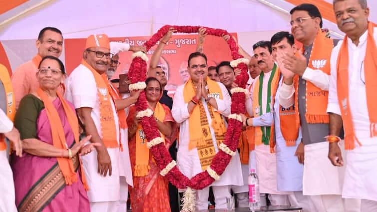Lok Sabha Election 2024 Rajasthan CM Bhajanlal Sharma Road Show in Bharatpur for Ramswaroop Koli ANN Lok Sabha Election 2024: गुजरात पहुंचे सीएम भजनलाल शर्मा, पालनपुर में विजय संकल्प रैली को किया संबोधित