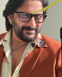 ट्रेनों-बसों में बेचता था कॉस्मेटिक, पहली ही फिल्म हुई हिट फिर दिए बैक-टू-बैक 8 फ्लॉप! अब सुपरस्टार बन लेता है करोड़ों फीस, पहचाना क्या?