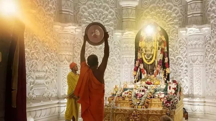 Surya Tilak of Ramlal happened in auspicious 9 yoga in Ayodhya, see a glimpse of the amazing event Ram Navami 2024: રામ નવમીના  અવસરે અયોધ્યામાં રામલલાનું થયું સૂર્ય તિલક, અદભૂત ઘટનાનો  જુઓ નજારો