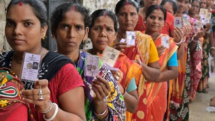 Lok Sabha Election 2024 without Voter ID you can use 11 alternative documents  to cast your vote Voter ID : வோட்டர் ஐடி இல்லையா கவலைப்படாதீங்க..! இந்த 11 ஐடி-ல ஏதாச்சு ஒன்னு போதும்..!