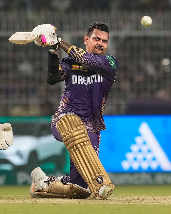 Let us tell you that Narine has played 168 matches in IPL so far.  Bowling in 167 innings of these matches, he has taken 170 wickets at an average of 25.69.  Apart from this, while batting in 102 innings, Narine has scored 1322 runs at an excellent strike rate of 164.84.