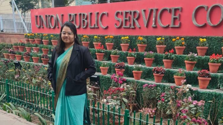 UPSC 2023 Result Pilibhit Farmer daughter Priyanka Yadav achieved 385 rank UPSC through self study third attempt success ann UPSC 2023 Result: यूपीएससी में किसान की बेटी ने सेल्फ स्टडी से हासिल की 385 रैंक, तीसरे प्रयास में मिली सफलता