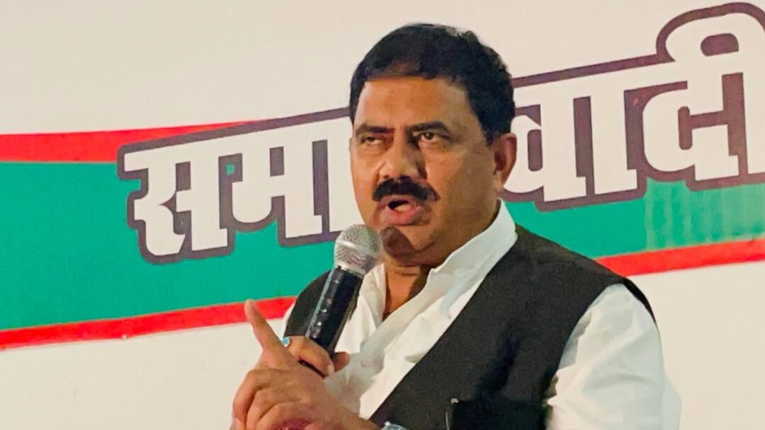 UP Lok Sabha Election 2024: सपा MLA अताउर्रहमान ने BJP प्रत्याशी छत्रपाल गंगवार को बताया 'लुटेरा', कहा- 'अक्ल पर पत्थर...' UP lok sabha election 2024 SP leader Ataur Rehman called BSP Candidate Chhatrapal Gangwar robber In bareilly UP Lok Sabha Election 2024: सपा MLA अताउर्रहमान ने BJP प्रत्याशी छत्रपाल गंगवार को बताया 'लुटेरा', कहा- 'अक्ल पर पत्थर...'