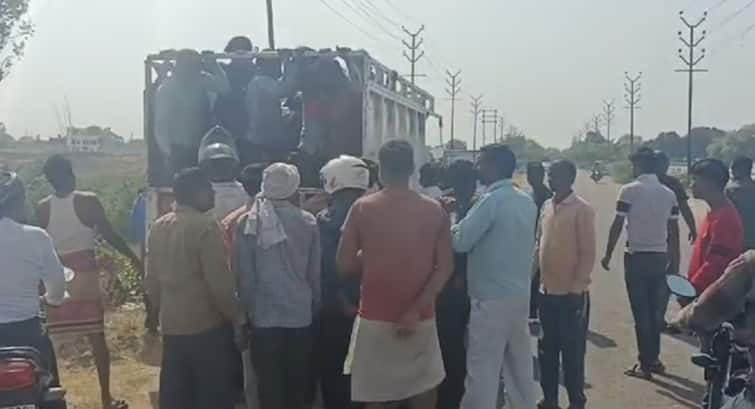 Kanpur Road Accident Loader overturned full of devotees three people die and more people injured ann Kanpur Road Accident: कानपुर में राम नवमी के दिन श्रद्धालुओं से भरा ओवरलोड लोडर पलटा, हादसे में तीन लोगों की मौत