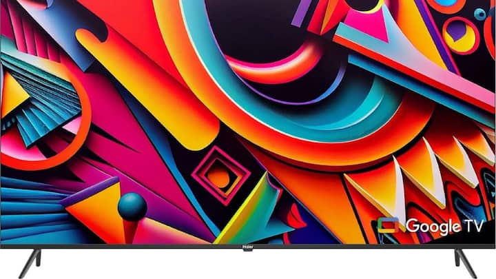 Haier ने भारत में एक नई स्मार्ट टीवी की सीरीज लॉन्च किया है. इस टीवी सीरीज का नाम Haier 4K OLED है. इस टीवी सीरीज को कंपनी ने मॉडल नंबर S800QT QLED के साथ लॉन्च किया है. इस स्मार्ट टीवी को कुल 4 स्क्रीन साइज 43 इंच, 55 इंच, 65 इंच और 75 इंच में लॉन्च किया गया है. आइए हम आपको इस टीवी की खासियत बताते हैं.