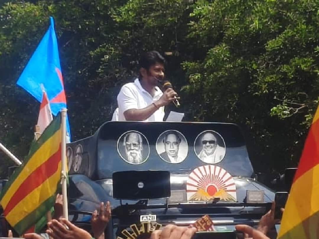 ரோடு ஷோ நடத்தும் பிரதமர் கடைசியில் மக்களை ரோட்டில் விட்டு விடுவார் - உதயநிதி ஸ்டாலின் விமர்சனம்