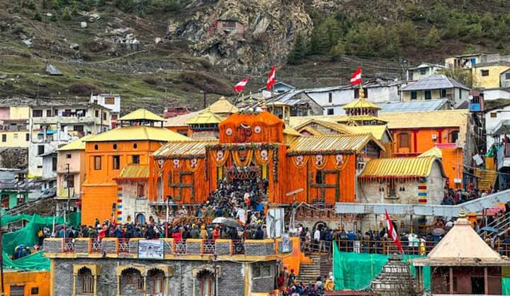 Char Dham Yatra Registration: ਚਾਰ ਧਾਮ ਯਾਤਰਾ ਲਈ ਰਜਿਸਟ੍ਰੇਸ਼ਨ ਸ਼ੁਰੂ ਹੋ ਗਈ ਹੈ, ਇਸ ਲਈ ਤੁਸੀਂ ਵੀ ਆਸਾਨੀ ਨਾਲ ਆਪਣੇ ਆਪ ਨੂੰ ਤੁਰੰਤ ਰਜਿਸਟਰ ਕਰਵਾ ਸਕਦੇ ਹੋ। ਹੁਣ ਤੱਕ ਲੱਖਾਂ ਲੋਕ ਯਾਤਰਾ ਲਈ ਆਪਣੇ ਨਾਮ ਦੇ ਚੁੱਕੇ ਹਨ।