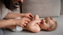 छोटे बच्चों को गर्मियों में कितनी बार मालिश करनी चाहिए, जानें एक्सपर्ट से