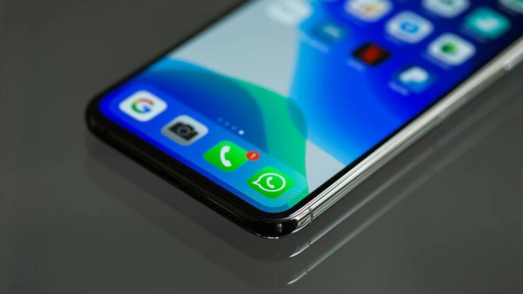 WhatsApp will let users know which contacts were online recently know about the new feature WhatsApp: আপনার কনট্যাক্ট লিস্টে থাকা কারা হোয়াটসঅ্যাপে অনলাইন রয়েছেন? দেখা যাবে নতুন ফিচারের সাহায্যে
