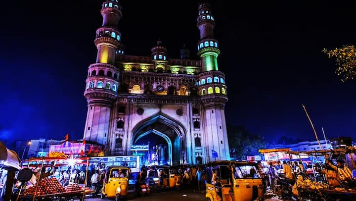 हालांकि कई लोग आज भी इसे बनाने के उद्देश्य को लेकर अचरज में पड़ जाते हैं. तो बता दें कि इनक्रेडिबल इंंडिया की एक रिपोर्ट के अनुसार, जब शहर को तबाह करने वाला प्लेग खत्म हुआ था, तो उस वक्त चारमीनार को हैदराबाद शहर की स्थापना को चिन्हित करने के लिए बनाया गया था.