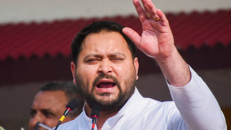 Bihar Tejashwi Yadav targeted Narendra Modi by post on X account during lok sabha elections 2024 Elections 2024: 'ई ठेठ बिहारी हैं, उड़ती चिड़िया को भी हल्दी लगाना जानते हैं', आखिर तेजस्वी यादव ने क्यों कहा ऐसा?