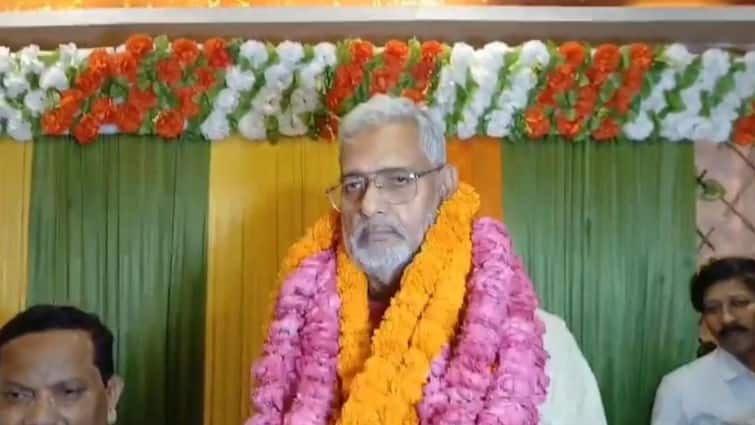 UP Lok Sabha Election Varanasi BSP candidate Athar Jamal Lari close aide Mukhtar Ansari said His security deposit confiscated ann UP Lok Sabha Election 2024: वाराणसी से बसपा का उम्मीदवार मुख्तार अंसारी का करीबी, कहा- 'इनकी जमानत होगी जब्त'