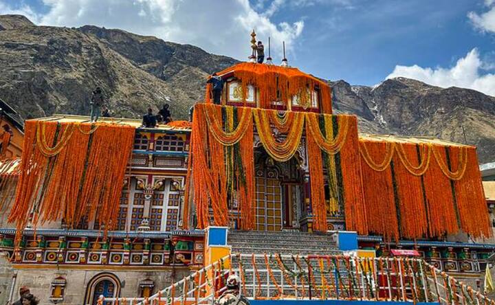 ਯਾਨੀ ਮੌਸਮ ਦੇ ਲਿਹਾਜ਼ ਨਾਲ ਚਾਰਧਾਮ ਯਾਤਰਾ ਦਾ ਸਭ ਤੋਂ ਵਧੀਆ ਸਮਾਂ ਮਈ ਤੋਂ ਜੂਨ ਤੱਕ ਹੈ। ਤੁਹਾਨੂੰ ਚਾਰੇ ਧਾਮਾਂ ਵਿੱਚ ਗਰਮੀ ਤੋਂ ਰਾਹਤ ਮਿਲੇਗੀ ਅਤੇ ਯਾਤਰਾ ਵਿੱਚ ਜ਼ਿਆਦਾ ਪਰੇਸ਼ਾਨੀ ਨਹੀਂ ਹੋਵੇਗੀ।