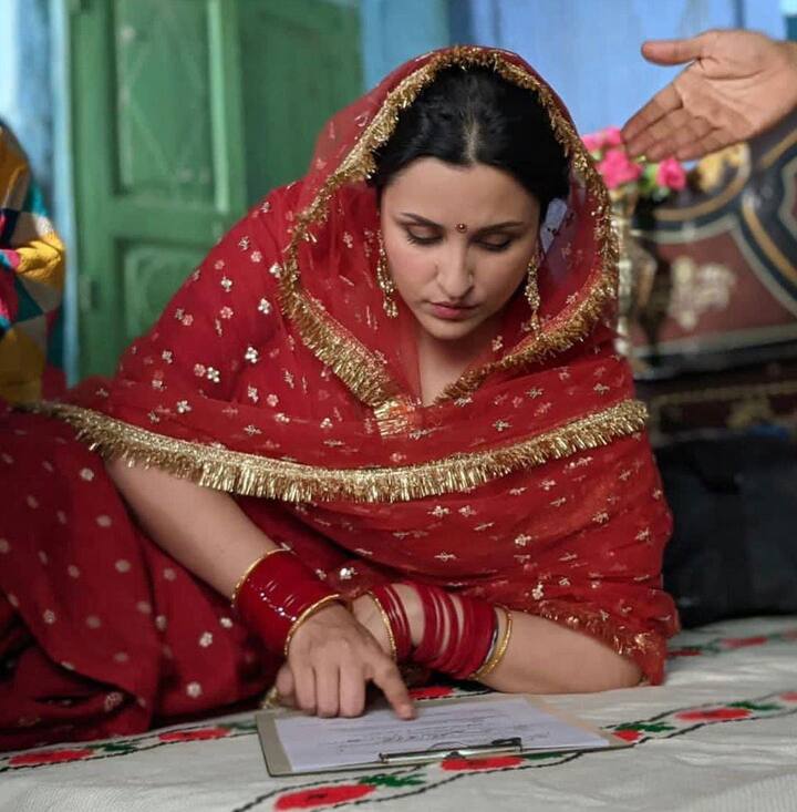 ਇਸ ਤੋਂ ਇਲਾਵਾ ਅਦਾਕਾਰਾ ਨੇ ਕਿਹਾ, 'ਮੈਂ ਦੋ ਸਾਲ ਚਮਕੀਲਾ ਲਈ ਸ਼ੂਟਿੰਗ ਕੀਤੀ, ਇਸ ਲਈ ਮੇਰਾ ਬਹੁਤ ਸਾਰਾ ਕੰਮ ਮਿਸ ਹੋ ਗਿਆ। ਮੈਨੂੰ ਬਹੁਤ ਬੁਰਾ ਲੱਗ ਰਿਹਾ ਸੀ। ਲੋਕ ਅੰਦਾਜ਼ਾ ਲਗਾ ਰਹੇ ਸਨ ਕਿ ਮੈਂ ਗਰਭਵਤੀ ਸੀ, ਮੈਂ ਬੋਟੌਕਸ ਕਰਵਾ ਲਿਆ ਸੀ, ਅਤੇ ਹੋਰ ਬਹੁਤ ਸਾਰੀਆਂ ਅਫਵਾਹਾਂ ਮੇਰੇ ਬਾਰੇ ਉੱਡ ਰਹੀਆਂ ਸਨ।