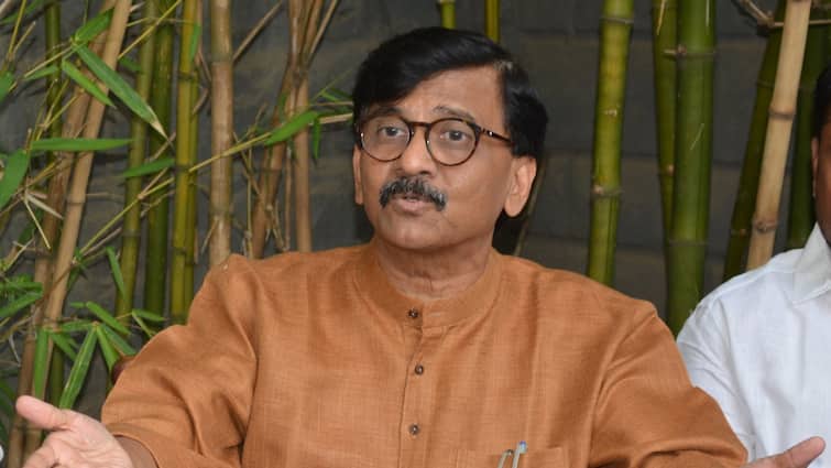Exclusive: 'देखिए क्या होता है',  ABP C-Voter Survey पर क्या बोले संजय राउत?