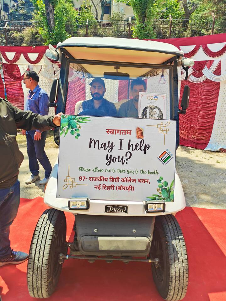 Booth number 97 Baurari Tehri 01PC District New Tehri in Uttarakhand is decorated and ready to welcome the honored voters in the great festival of democracy. (Source: ECI)