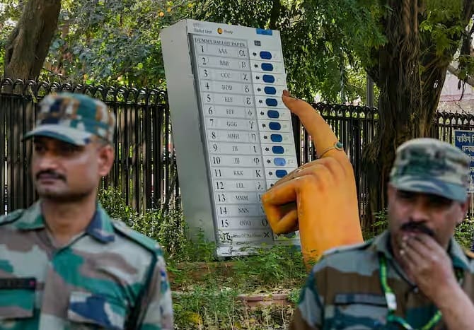 જ્યારે પણ તમે EVMનું બટન દબાવો છો, ત્યારે એક લાંબું બીપ સંભળાય છે, આ પછી સીધા બહાર આવવાને બદલે તમારે એક વાત પર ધ્યાન આપવું જોઈએ.