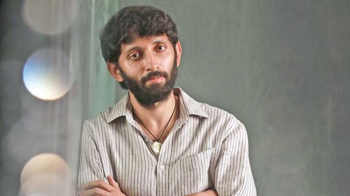நம்ம வீடு வசந்த பவன் குழுமத்தின் சேர்மன் ரவி கிருஷ்ணன் மகனாவார்