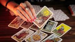 18 April Ka Tarot Card: મેષથી કન્યા રાશિના જાતકનો કેવો જશે ગુરૂવાર, જાણો ટેરોટ રીડિંગ દ્વારા રાશિફળ