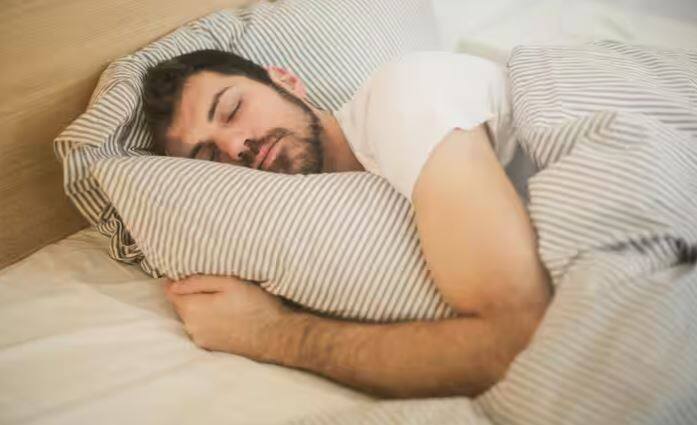 ਦਰਅਸਲ, ਇਹ ਅਸੀਂ ਨਹੀਂ ਕਹਿ ਰਹੇ ਹਾਂ ਪਰ ਇੱਕ ਤਾਜ਼ਾ ਅਧਿਐਨ ਇਹ ਕਹਿ ਰਿਹਾ ਹੈ। ਇਹ ਦਾਅਵਾ ਅਮਰੀਕਾ ਦੀ ਜਾਰਜ ਮੇਸਨ ਯੂਨੀਵਰਸਿਟੀ ਦੇ ਇੱਕ ਅਧਿਐਨ ਵਿੱਚ ਕੀਤਾ ਗਿਆ ਹੈ। ਜਾਰਜ ਮੇਸਨ ਯੂਨੀਵਰਸਿਟੀ ਦੇ ਖੋਜਕਰਤਾਵਾਂ ਨੇ ਇਸ ਅਧਿਐਨ ਲਈ ਸੈਂਸਰ ਅਤੇ ਆਰਟੀਫਿਸ਼ੀਅਲ ਇੰਟੈਲੀਜੈਂਸ (AI) ਤਕਨੀਕ ਦੀ ਵਰਤੋਂ ਕੀਤੀ ਹੈ।