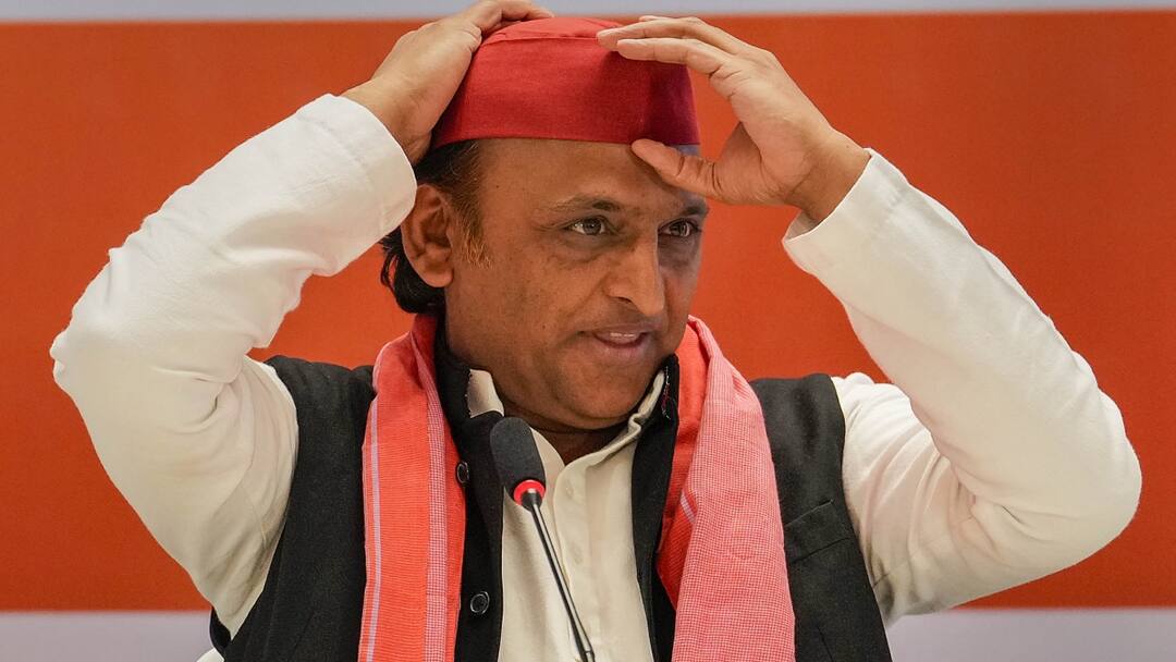 Lok Sabha Election 2024 Phase 1 Samajwadi party blame voting machine broken voting affected by administration booth capturing in Muzaffarnagar UP Lok Sabha Election 2024: यूपी में मतदान जारी, मुजफ्फरनगर से कैराना तक सपा ने लगाए गंभीर आरोप, बूथ कैप्चरिंग का दावा