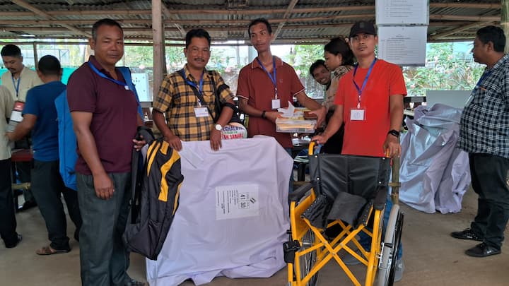 Polling Team ready to move to Polling Station at Rongjeng (Source: ECI)