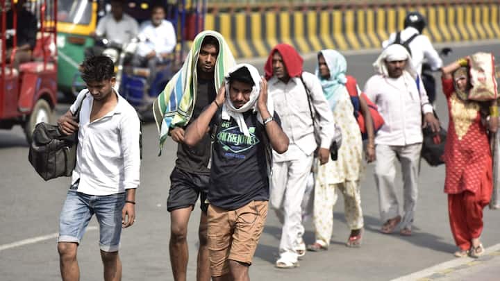 मौसम विभाग ने कहा कि पूर्वी भारत में अगले 5 दिनों तक भीषण गर्मी पड़ सकती है. इसके अलावा दक्षिण प्रायद्वीपीय भारत में अगले तीन दिनों तक हीटवेव चलने की संभावना है.