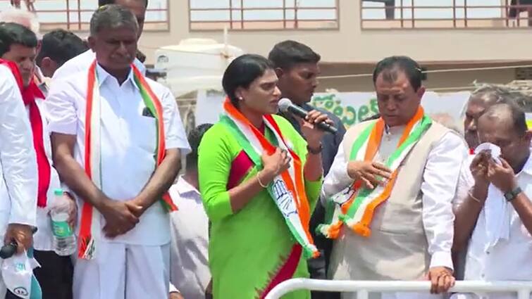 YS Sharmila conducts Election Campaign in Madakasira slams CM Jagan and Chandrababu YS Sharmila: పెద్ద కోటల్లో జగన్, ఎన్నికల కోసమే బయటికి - ఆయన మనకి అవసరమా: షర్మిల