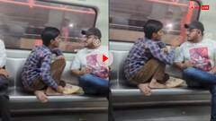 'हाथ नीचे कर...', फिर महाभारत का मैदान बना Delhi Metro, दो युवकों के बीच क्लेश का Video हुआ वायरल