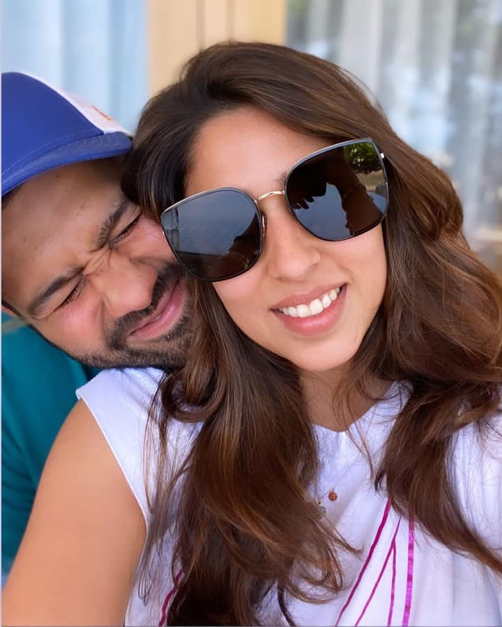 On this special occasion, we will tell you how Rohit Sharma fell in love with the sister of former Team India batsman Yuvraj Singh.  Rohit Sharma's wife's name is Ritika Sajdeh and you must have often seen her cheering for Rohit Sharma from the stands.