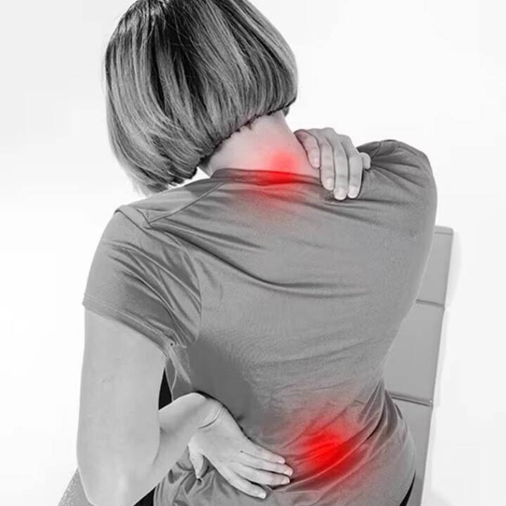 ਪ੍ਰੋਟੀਨ ਦੀ ਕਮੀ ਤੁਹਾਡੇ ਸਰੀਰ ਦੀ ਬਣਤਰ ਅਤੇ ਮਾਸਪੇਸ਼ੀਆਂ ਦੇ ਵਿਕਾਸ ਨੂੰ ਪ੍ਰਭਾਵਿਤ ਕਰਦੀ ਹੈ। ਇਸ ਨਾਲ ਮਾਸਪੇਸ਼ੀਆਂ ਦੀ ਕਮਜ਼ੋਰੀ ਅਤੇ ਦਰਦ ਵਰਗੀਆਂ ਸਮੱਸਿਆਵਾਂ ਹੋ ਸਕਦੀਆਂ ਹਨ।