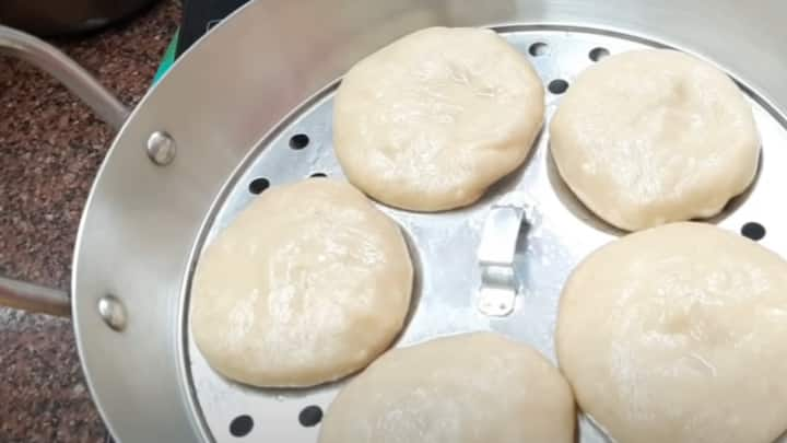 Wheat Momos : சுவையான கோதுமை மோமோஸ் எப்படி செய்வது என்று பார்க்கலாம்.