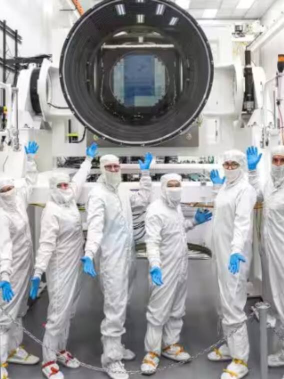 दुनिया का सबसे बड़ा कैमरा कौन सा है