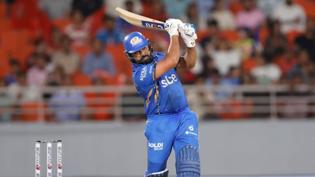 rohit sharma most sixes in powerplay ipl 2024 beats 6 teams single handedly lsg rcb csk pbks gt rr IPL 2024: 6 टीमों पर अकेले ही भारी पड़े रोहित शर्मा, पावरप्ले ओवरों में कर रहे हैं छक्कों की बारिश