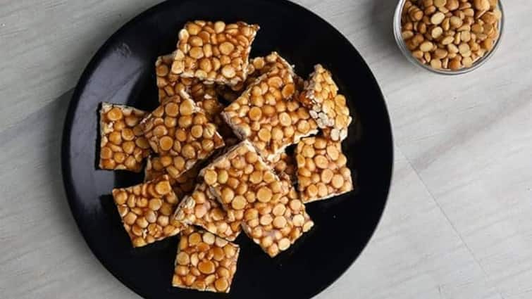 Putnala Chikki Recipe : Tasty Putnala Chikki.. Make this healthy snack for kids