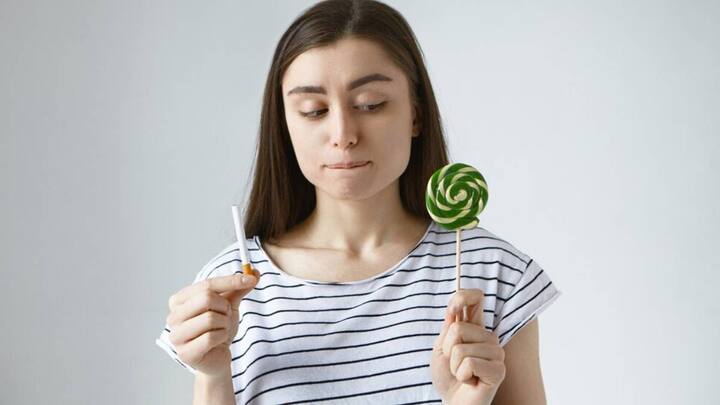 जिन फूड आइटम में शुगर की मात्रा ज्यादा होती है उसे खाने से बीपी हाई होने का रिस्क बढ़ जाता है. जिन्हें ब्लड प्रेशर की शिकायत होती है उन्हें दिल की बीमारी का रिस्क भी बढ़ जाता है.