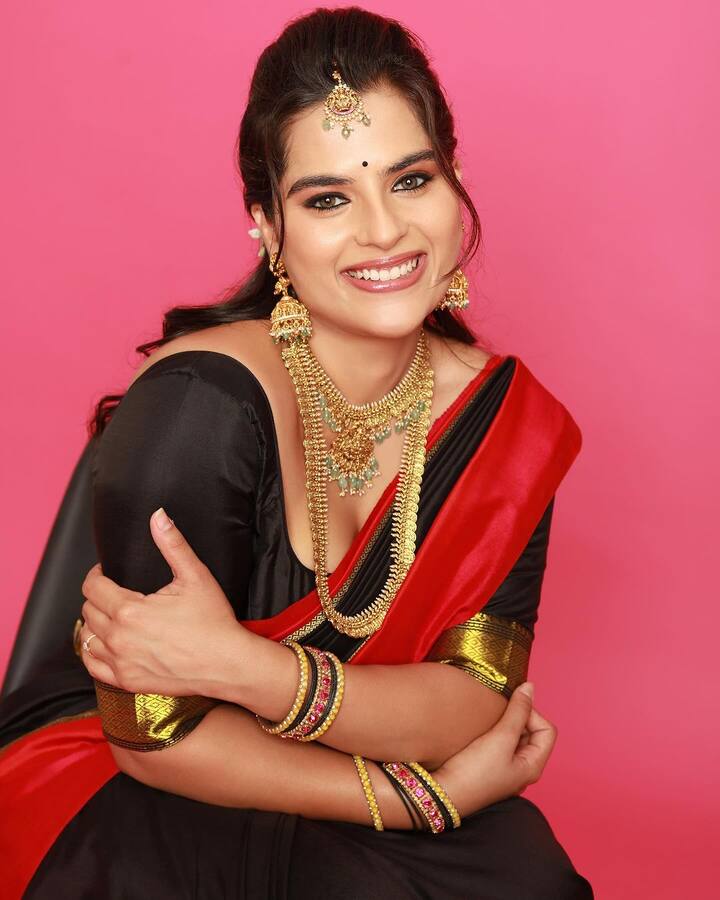 Kavya Kalyanram Photos: కావ్య కళ్యాణ్రామ్ గురించి ప్రత్యేకంగా పరిచయం అవసరం లేదు.