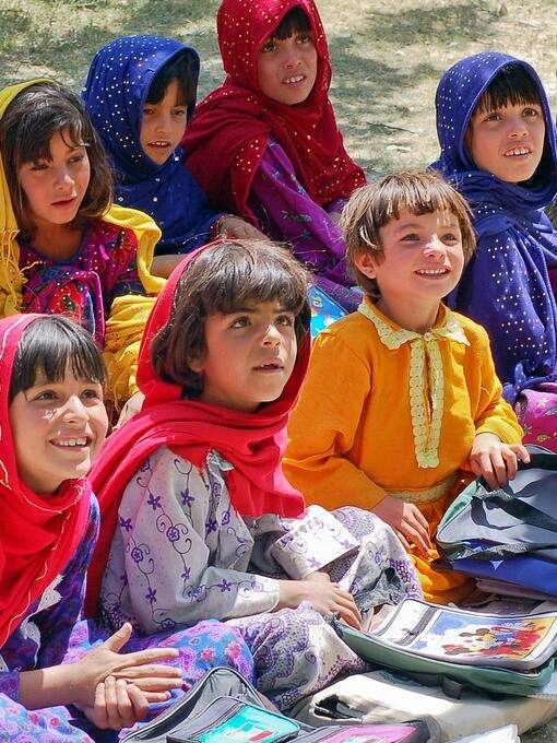 पाकिस्‍तानी स्‍कूलों के पहले ही पाठ में हिंदू और यहूदी, क्या पढ़ते हैं बच्चे?