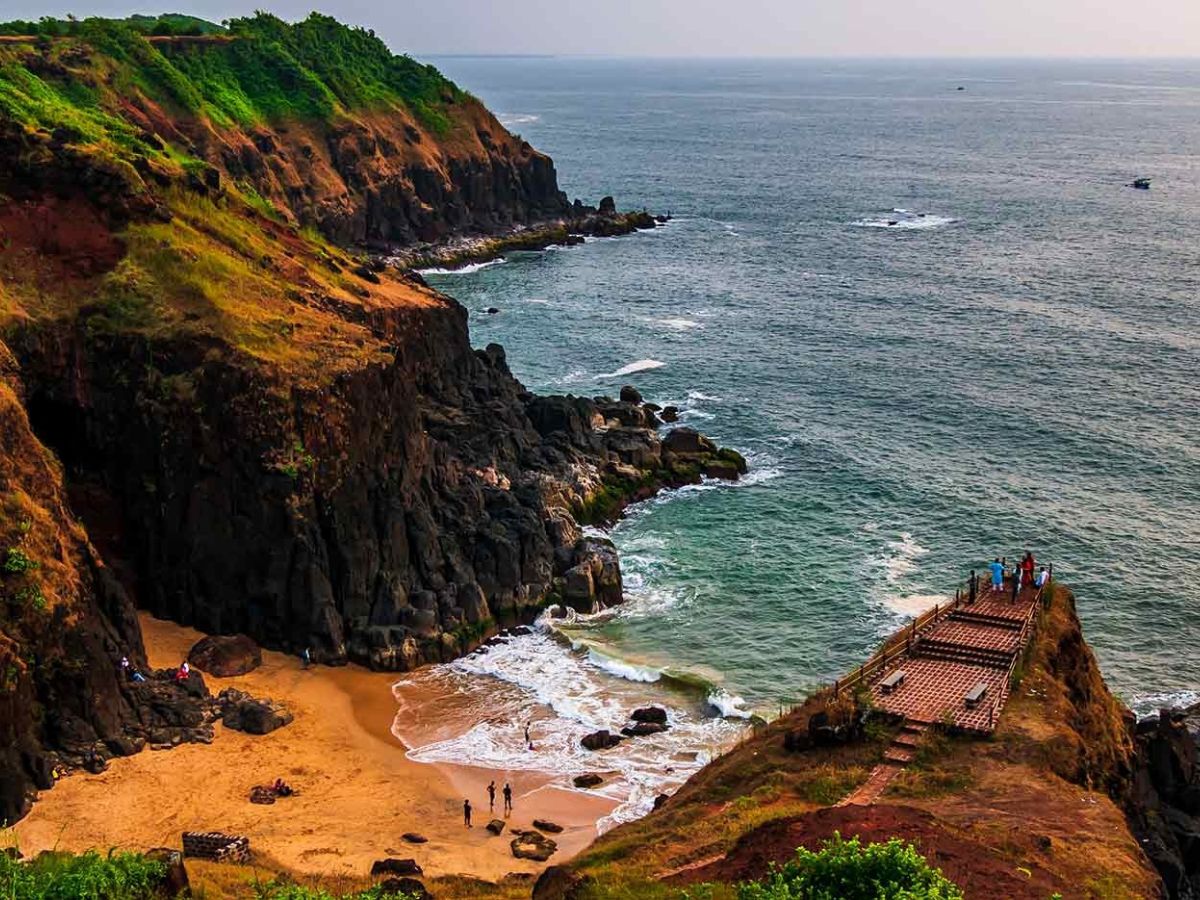 Travel: Going abroad for a romantic honeymoon trip?  These 6 places of Maharashtra are no less than abroad!  Just see once..
