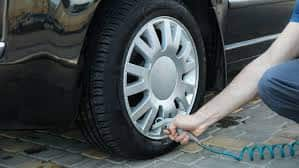 Car Care Tips Do not make this mistake while filling air in car tires in summer big accident can happen Car Care Tips: ਗਰਮੀਆਂ 'ਚ ਕਾਰਾਂ ਦੇ ਟਾਇਰਾਂ 'ਚ ਹਵਾ ਭਰਦੇ ਸਮੇਂ ਨਾ ਕਰੋ ਇਹ ਗਲਤੀ, ਹੋ ਸਕਦਾ ਵੱਡਾ ਹਾਦਸਾ