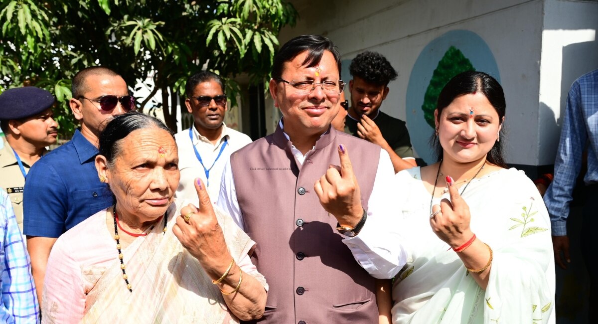 Lok Sabha Election 2024 Phase 1 Voting: सीएम धामी ने खटीमा के नगरा तराई किया मतदान, लोगों से की वोट करने की अपील