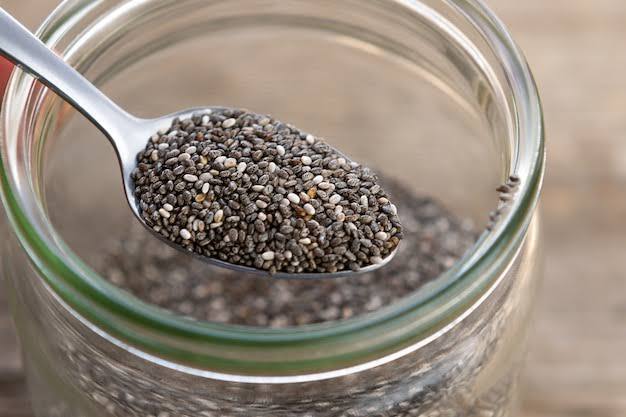 Soak chia seeds in water before sleeping at night and then eat it.  By doing this the body gets many benefits.  Two tablespoons of chia seeds contain 10 grams of fiber, protein, omega 3 fatty acids, anti-oxidants, iron, calcium, magnesium and zinc.  These play an important role in weight loss.